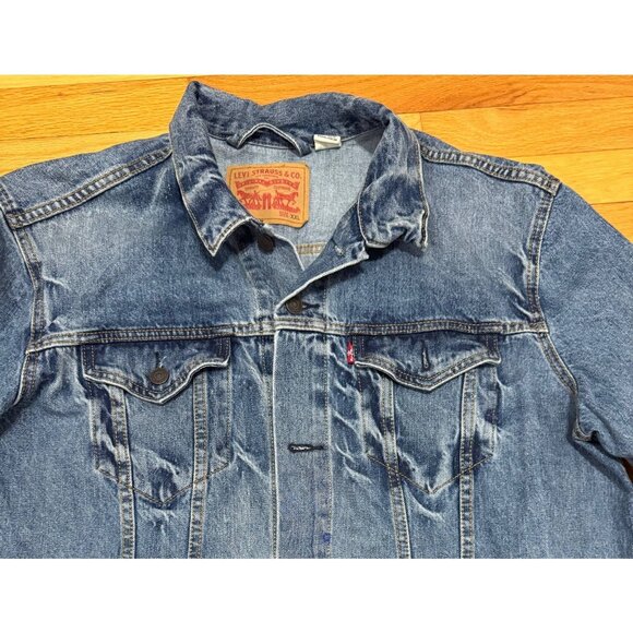 Levi’s Denim Trucker Jacket XXL Vintage Medium Wash Button Front Jean Jacket - Picture 2 of 13